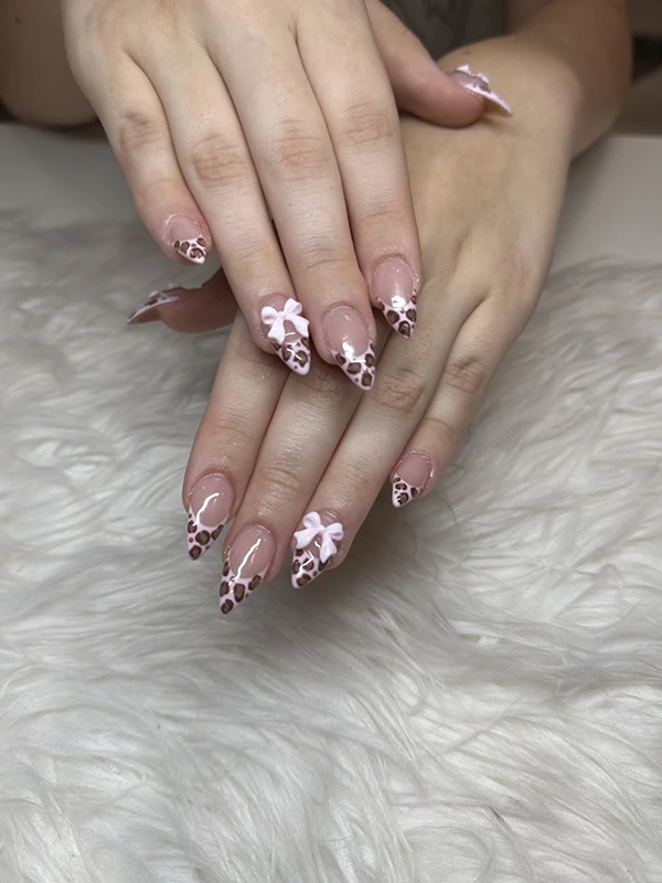 Pinky Nail Bar