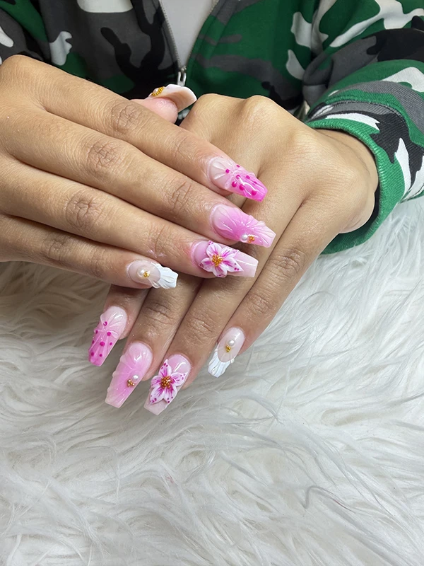 Pinky Nail Bar
