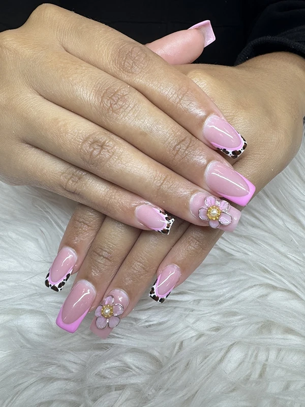 Pinky Nail Bar